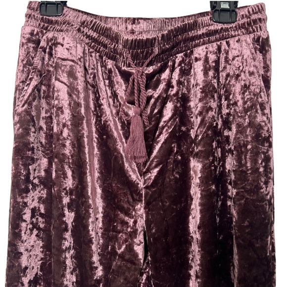 Weavers Crushed Velvet Mauve Purple Joggers - Picture 3 of 5